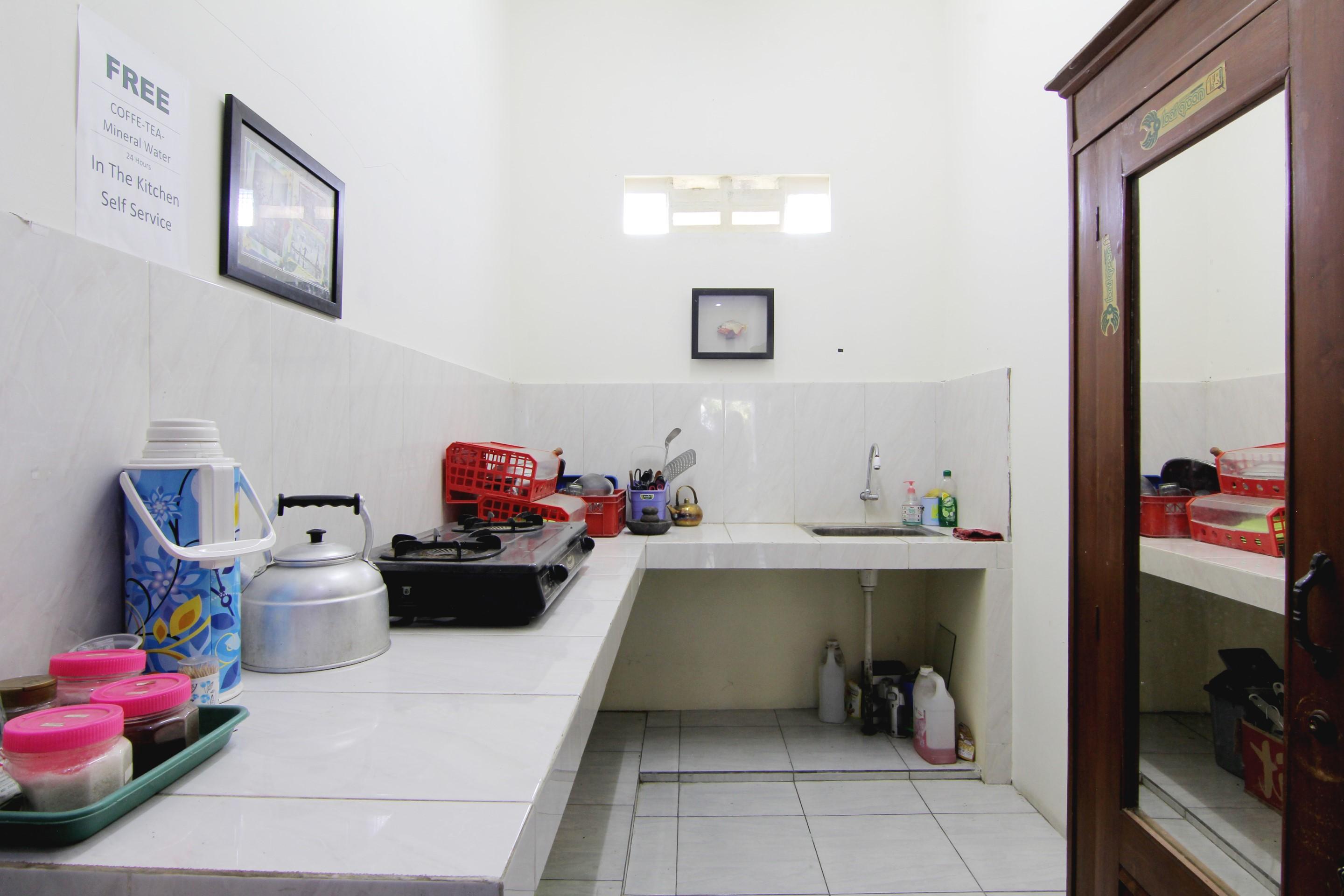 Tiga Dua Homestay Yogyakarta Exterior foto