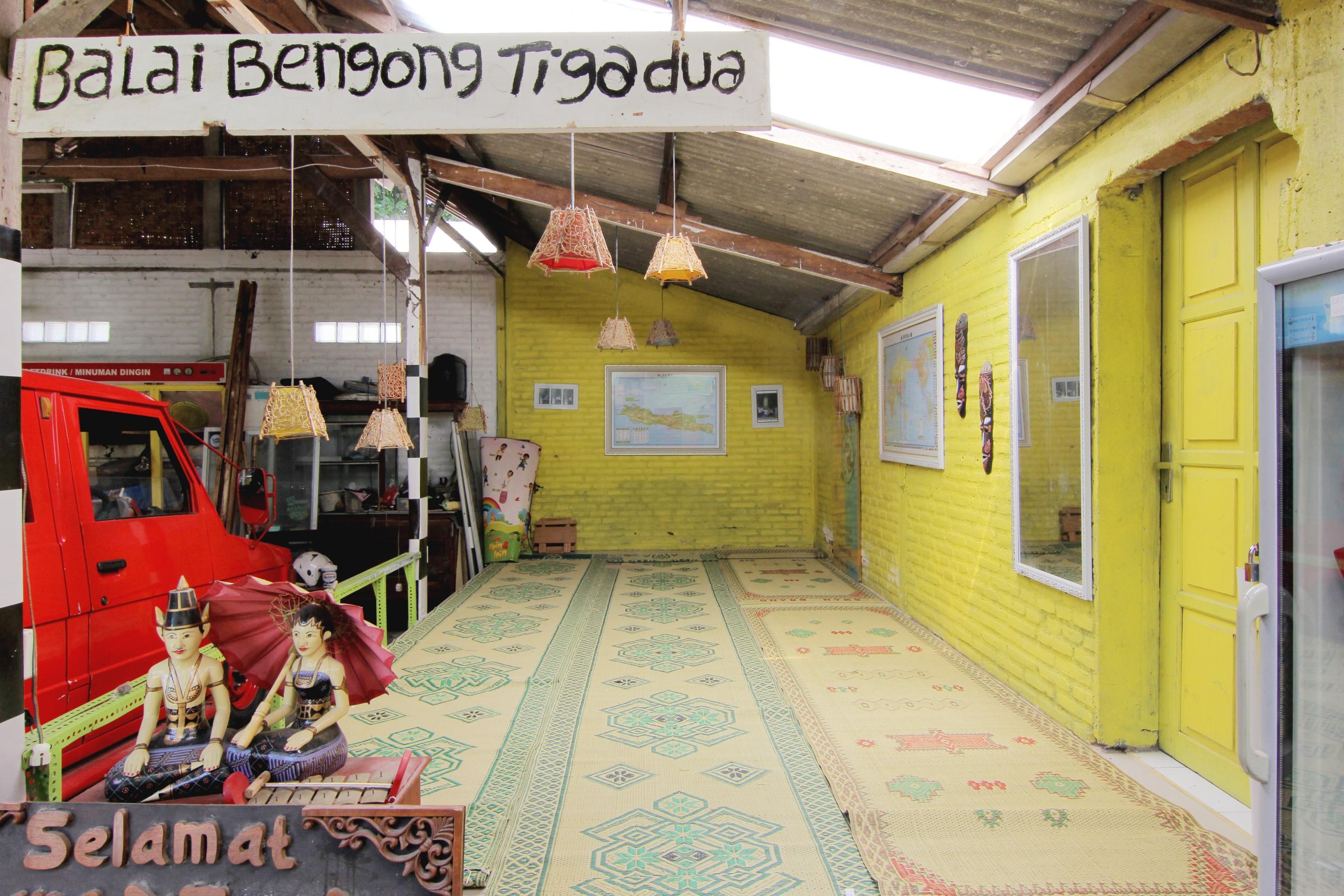 Tiga Dua Homestay Yogyakarta Exterior foto